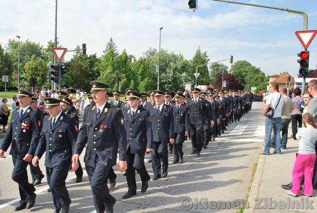 121