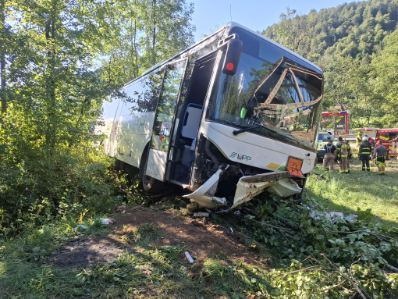 Prometna nesreča avtobusa na Logu