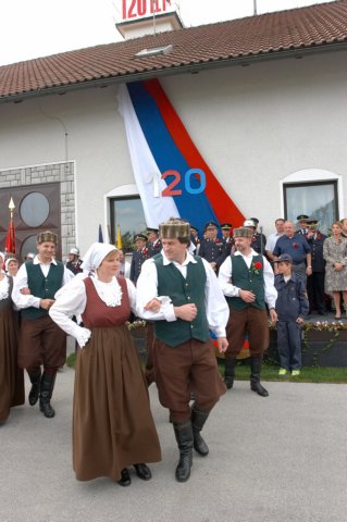pgd_pg_120_let_parada332.jpg